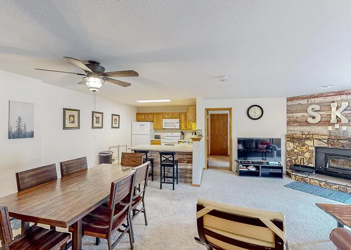 Buffalo Village Condo & Treetop Hideaway